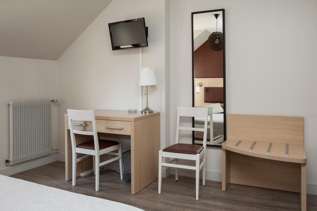 โฮเทล เรสเทอรองต์ ลา บอน เอตัป Hotel อองบวส ภายนอก รูปภาพ